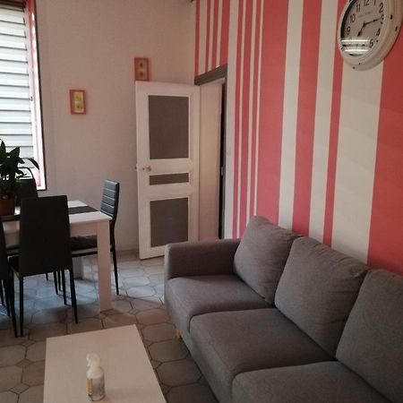 Sweet garden Villa La Fere Buitenkant foto