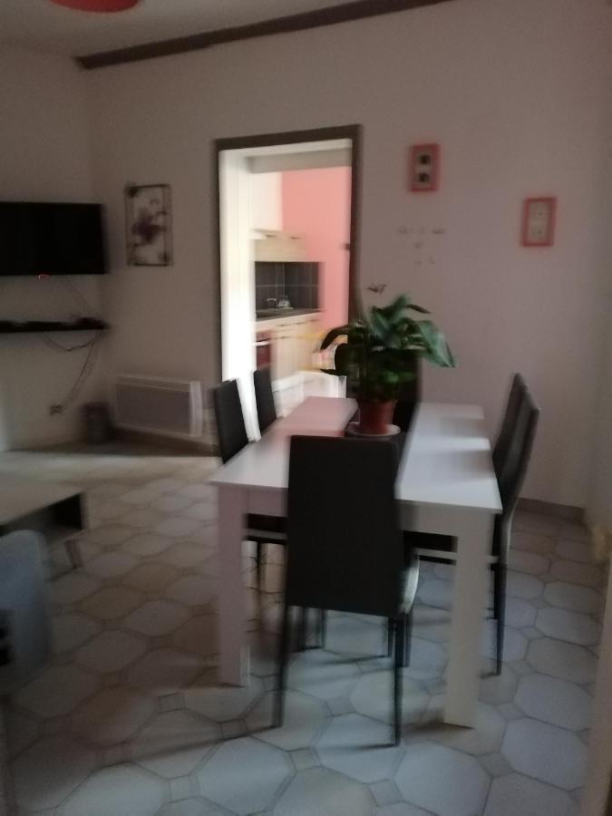 Sweet garden Villa La Fere Buitenkant foto